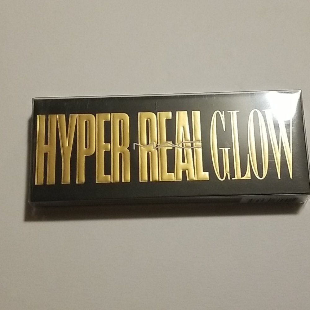 MAC Hyper Real Glow in Get It Glowin - Picture 6 of 8